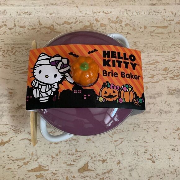 NIB Hello Kitty Halloween Brie baker mummy design sanriocore halloweencore - Picture 2 of 5